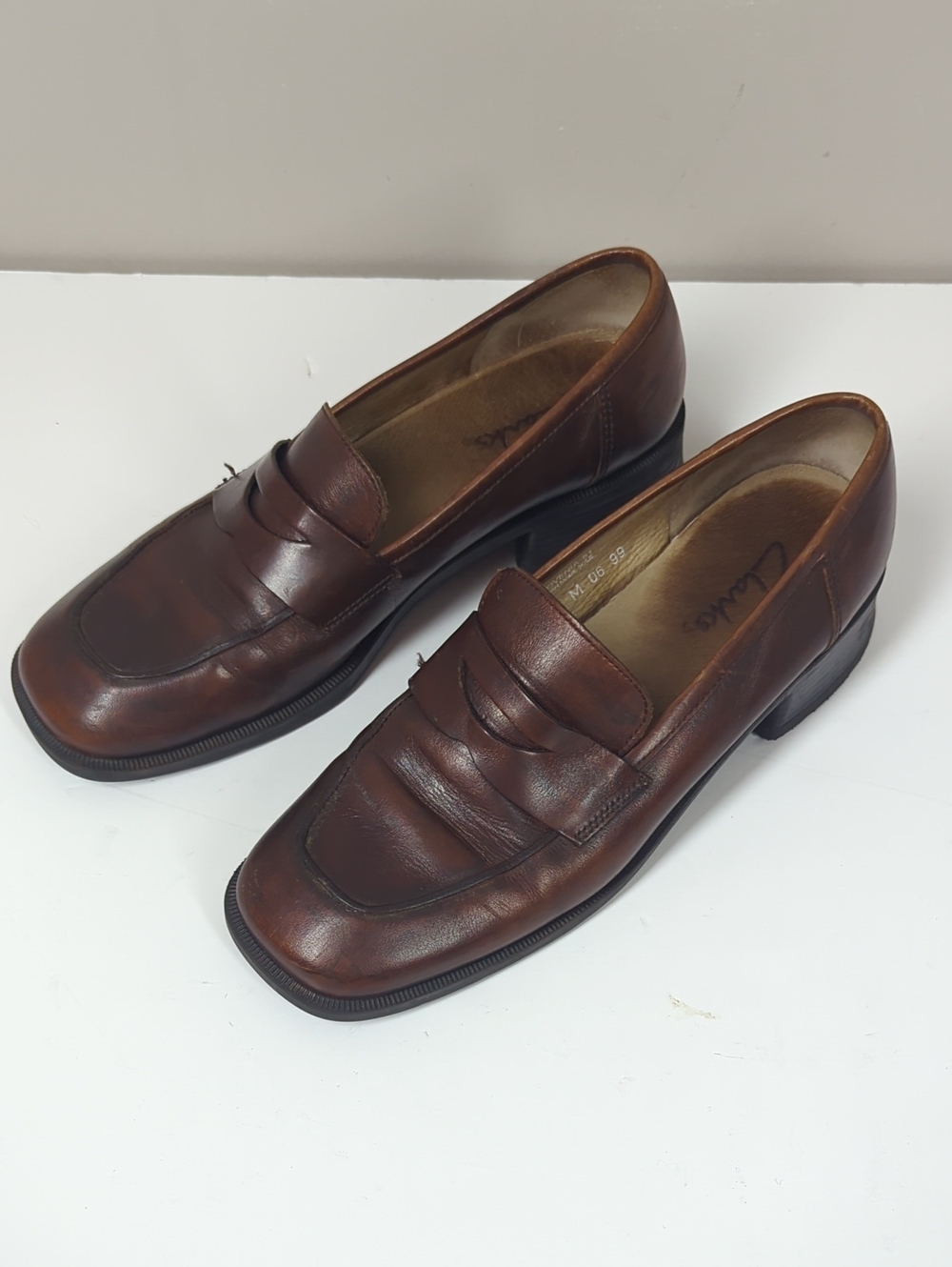 Clarks Womens Brown Leather Penny Loafers Vintage 90s 7.5